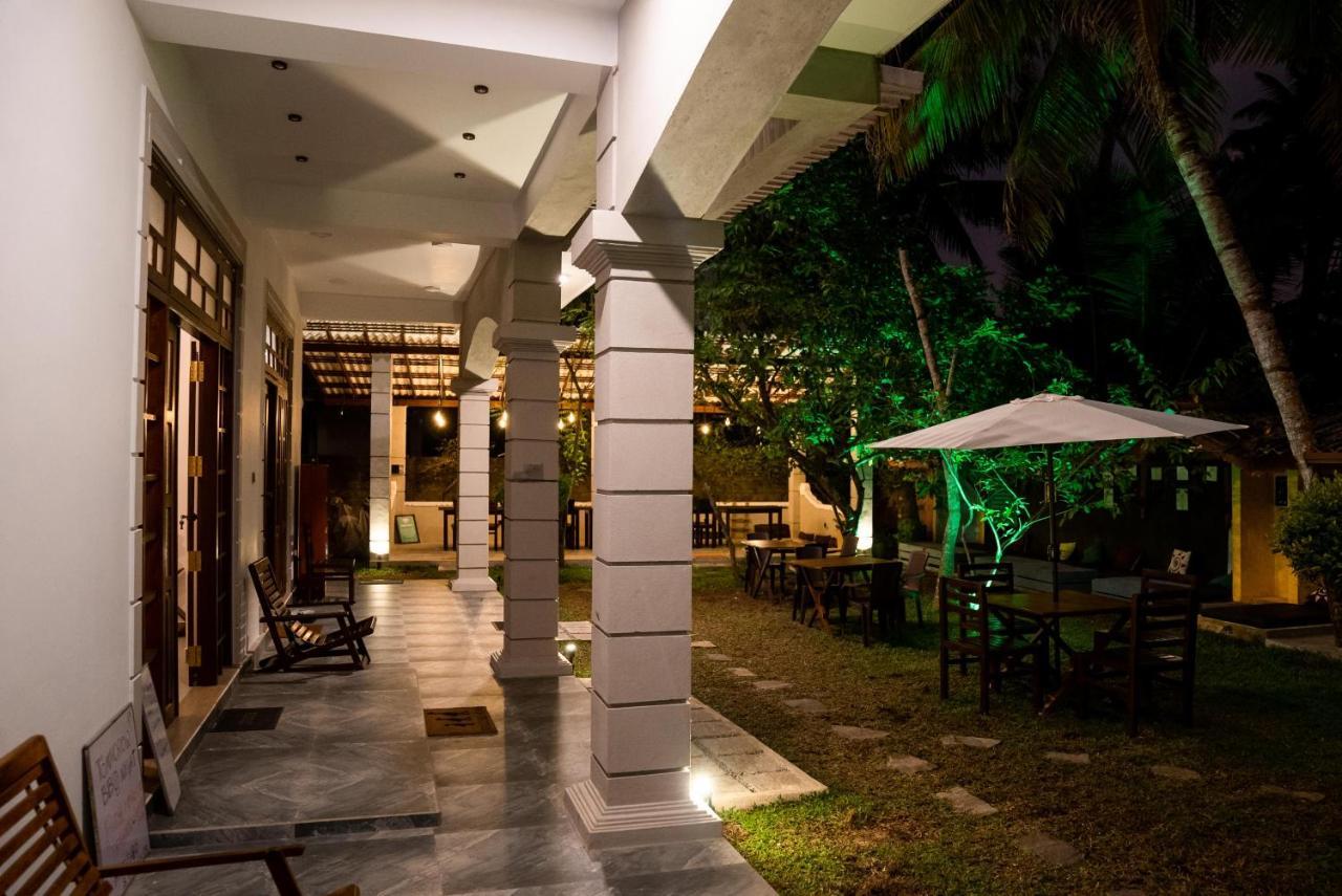Plantation Surf Inn & Restaurant - Мидигама-Ист Экстерьер фото