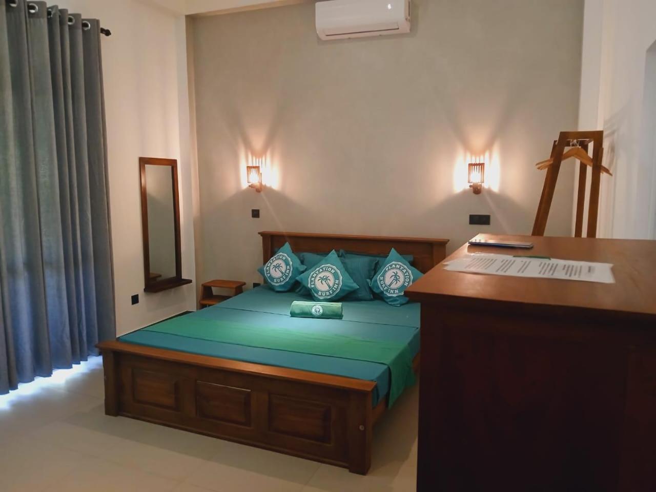 Plantation Surf Inn & Restaurant - Мидигама-Ист Номер фото